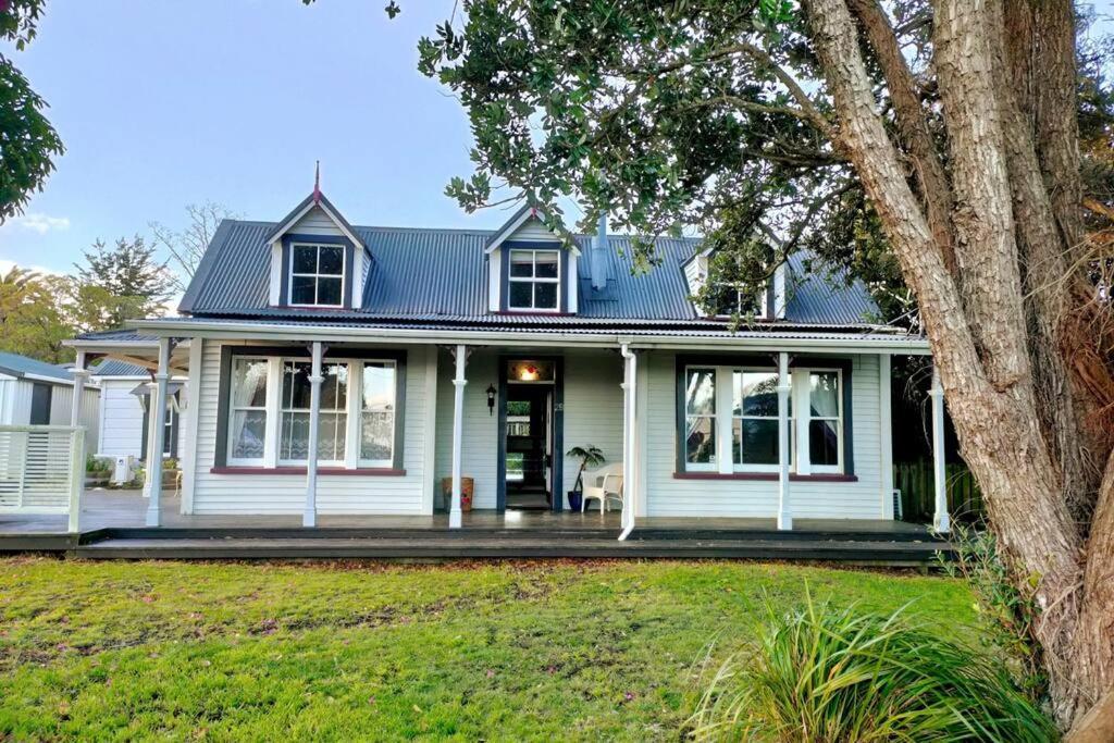 The Oaks- A Beautifully Appointed 1890S Villa Featherston Exteriér fotografie